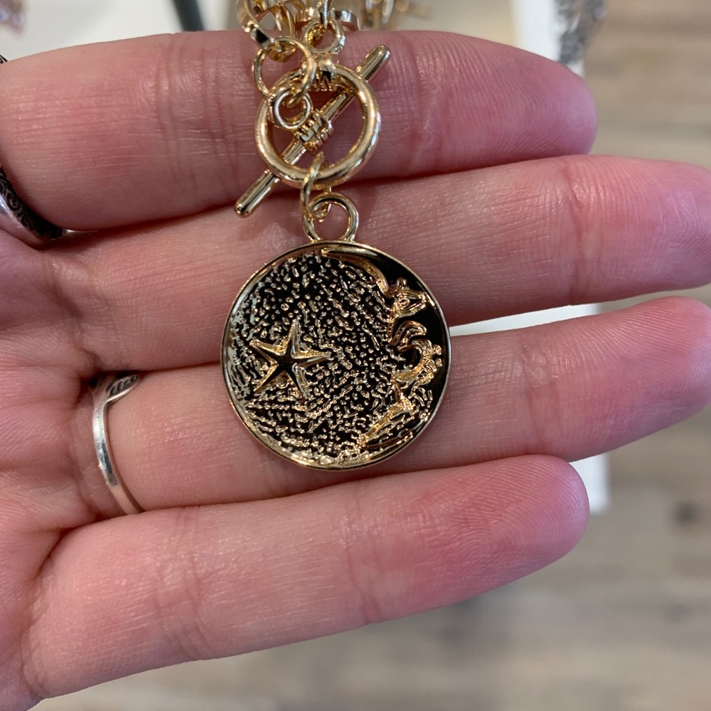 ❌SOLD OUT❌ CONSTELLATIONS GOLD CHAIN NECKLACE - Picture 3 of 3